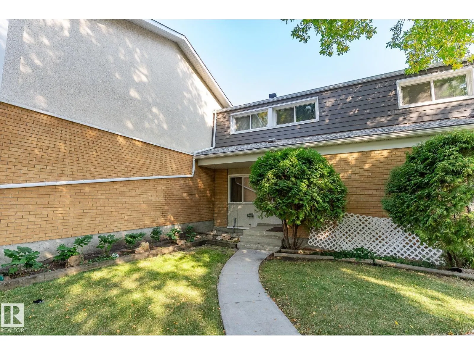 5741 144 AV NW