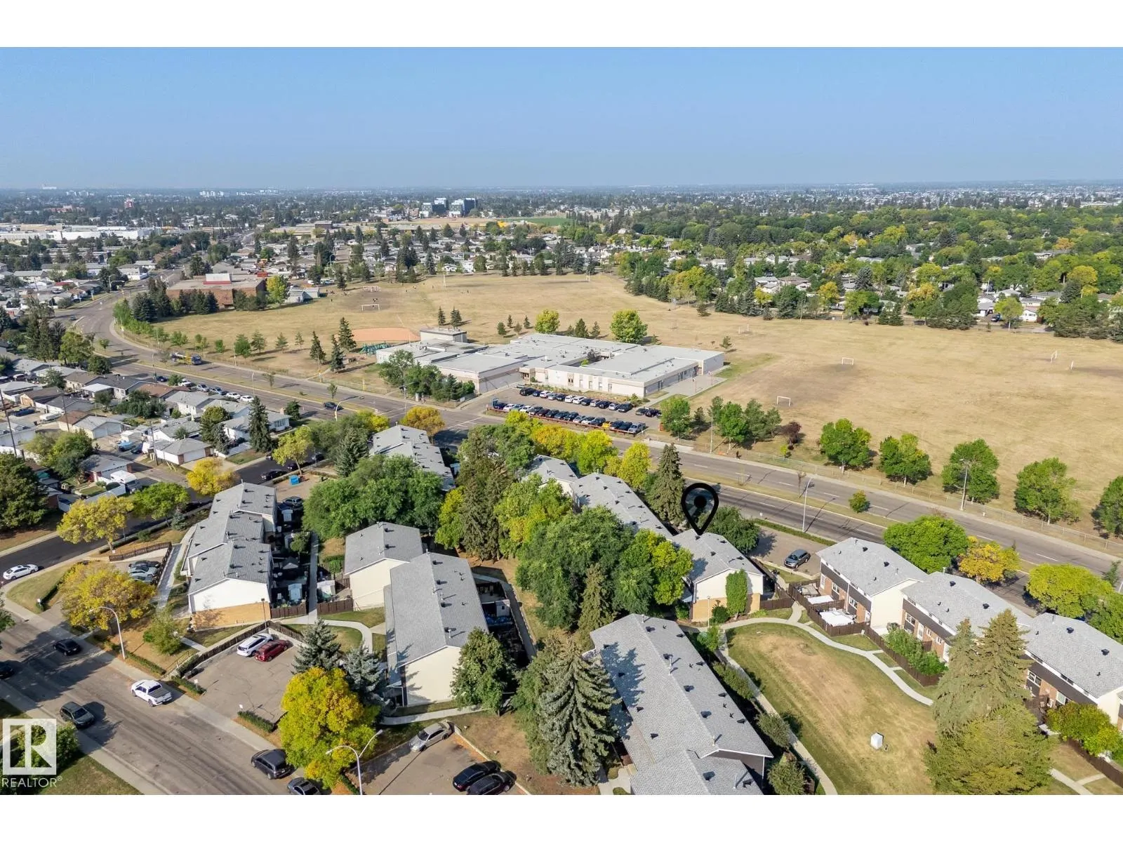 5741 144 AV NW