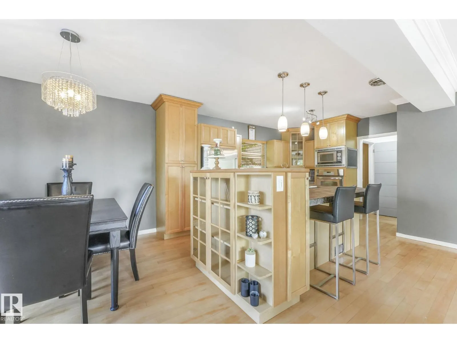 41 Balmoral DR