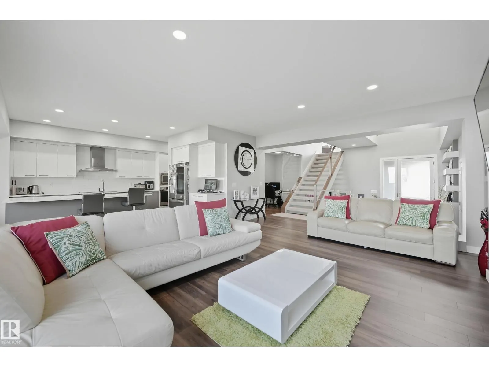 1487 HOWES CR SW