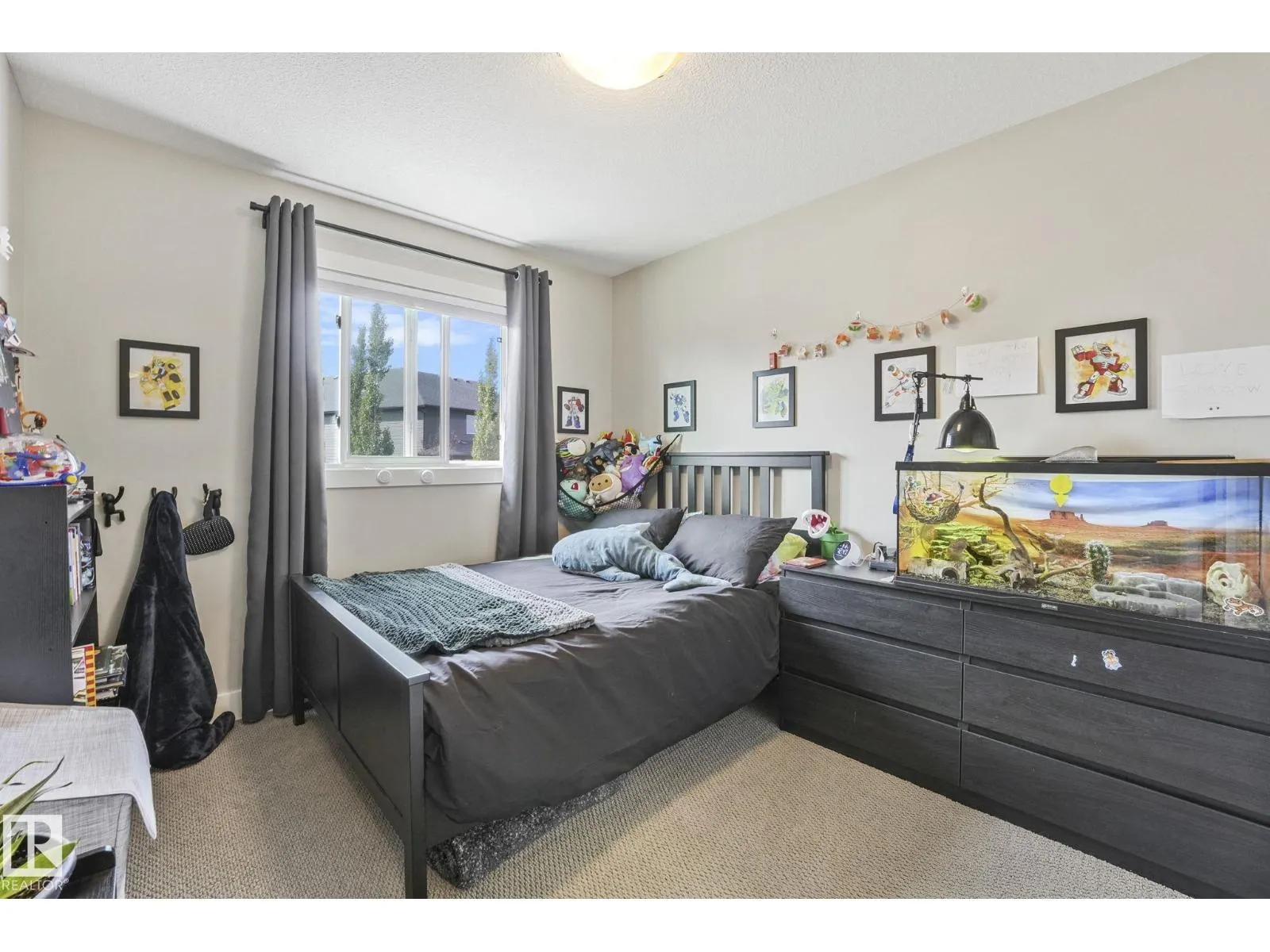 127 AMBERLEY WY