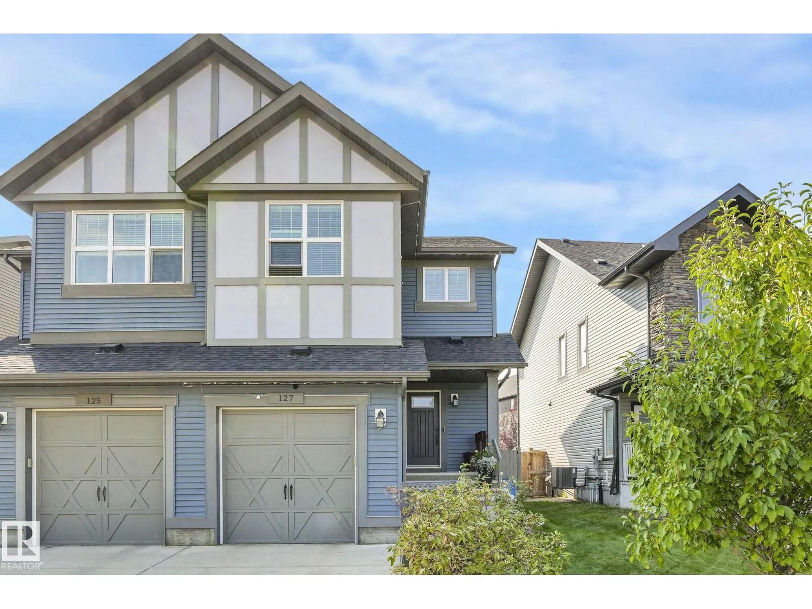 127 AMBERLEY WY