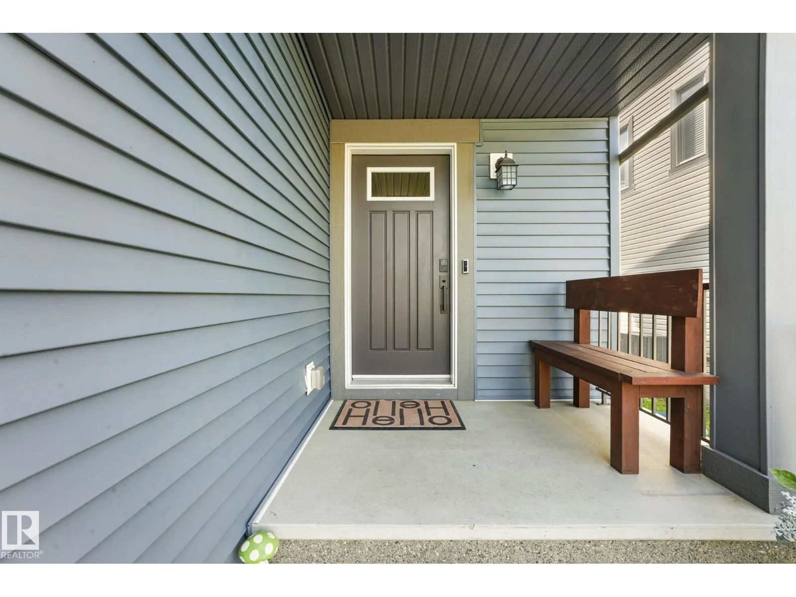127 AMBERLEY WY
