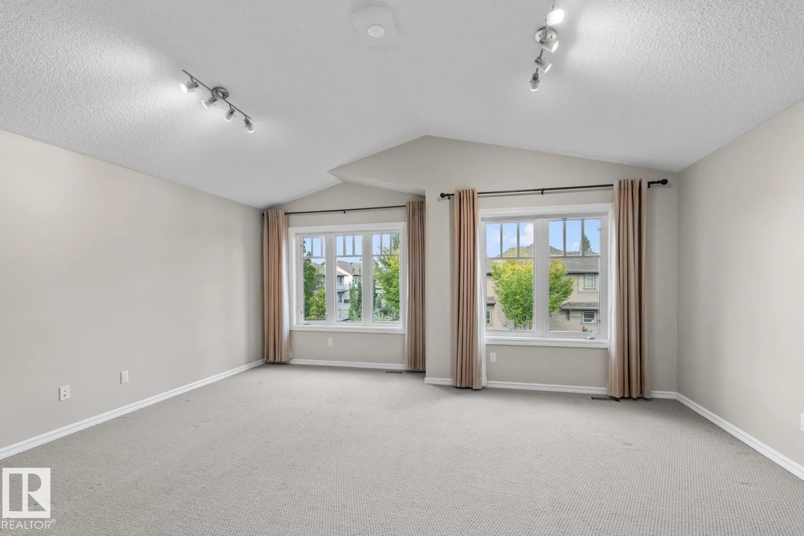 716 ADAMS WY SW