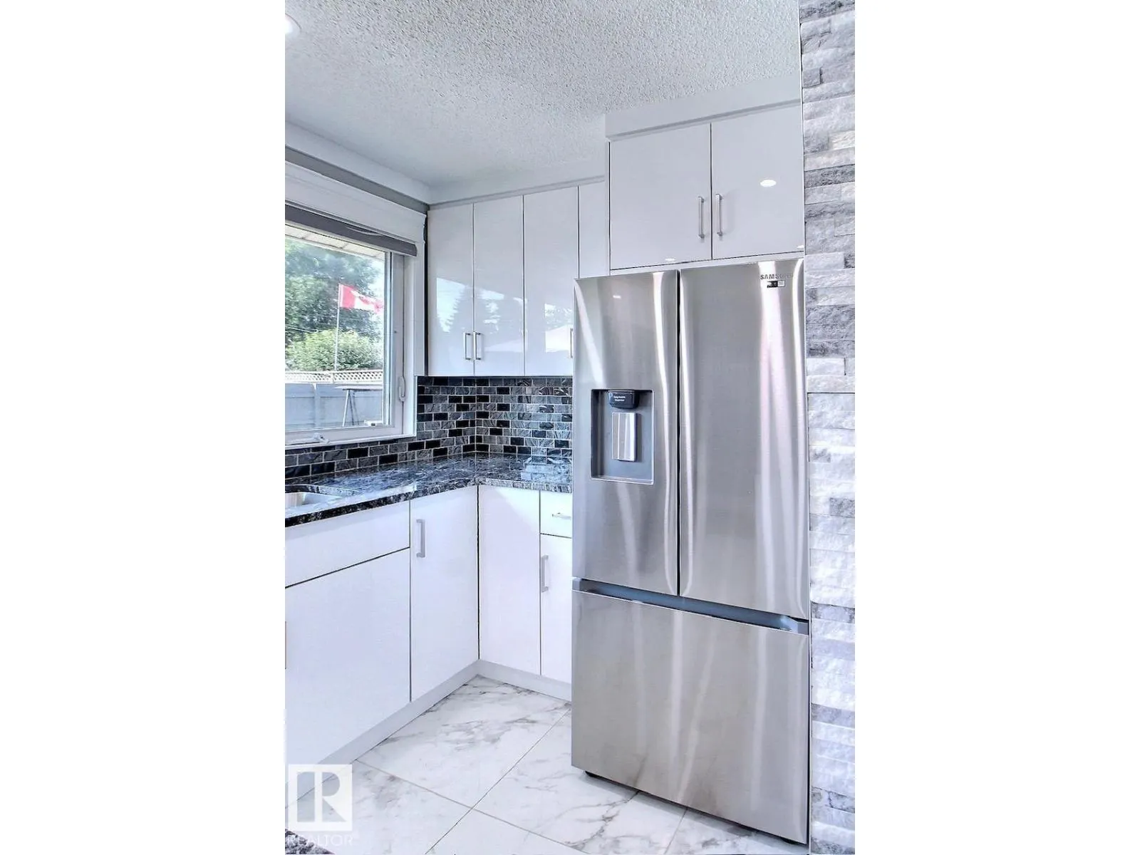 8811 130A AV NW