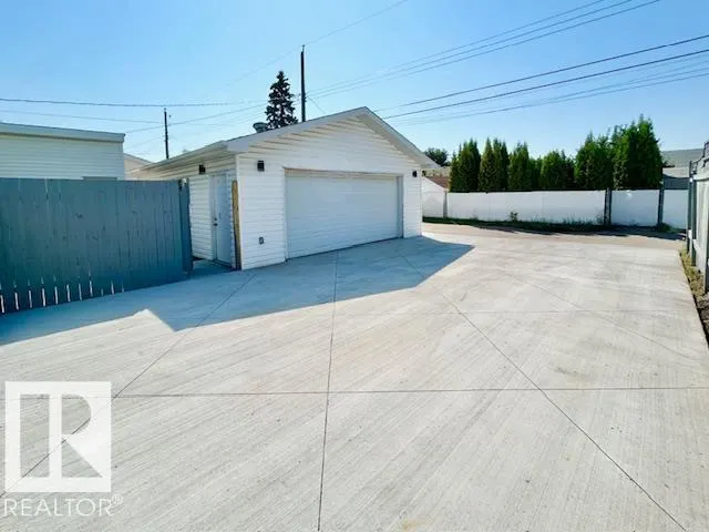8811 130A AV NW