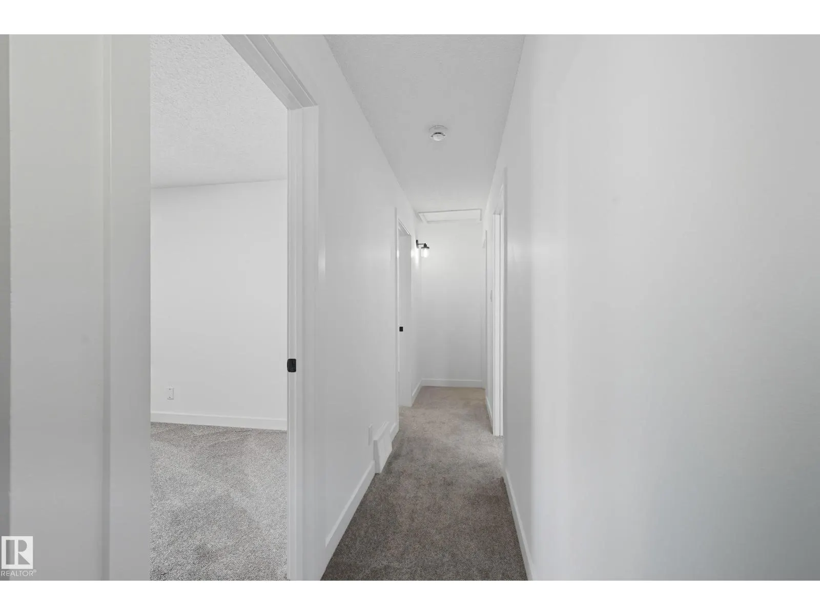 118 PRIMROSE GARDENS NW