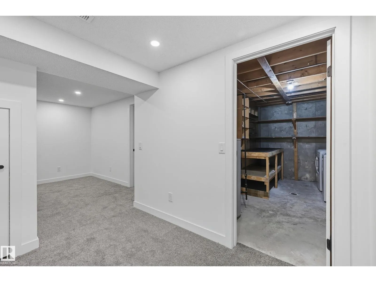 118 PRIMROSE GARDENS NW