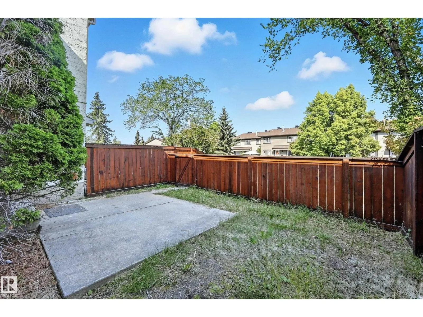 118 PRIMROSE GARDENS NW