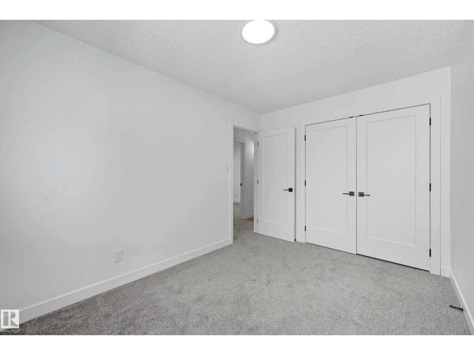 118 PRIMROSE GARDENS NW