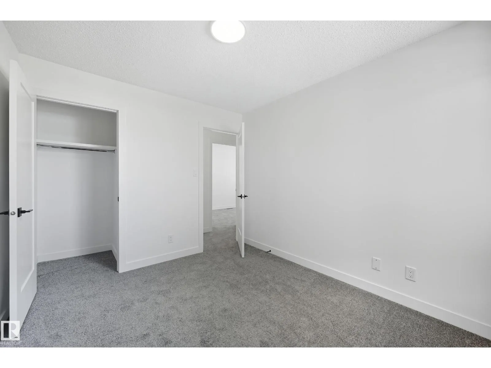 118 PRIMROSE GARDENS NW