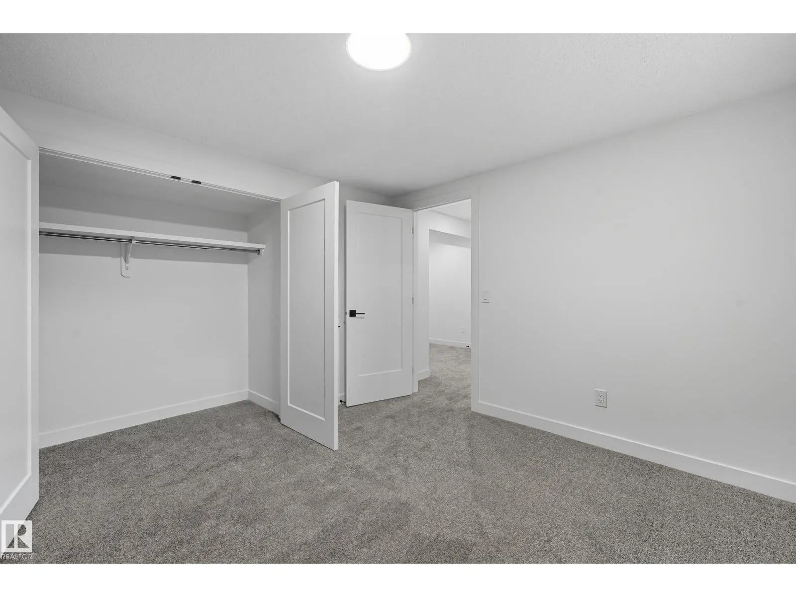 118 PRIMROSE GARDENS NW