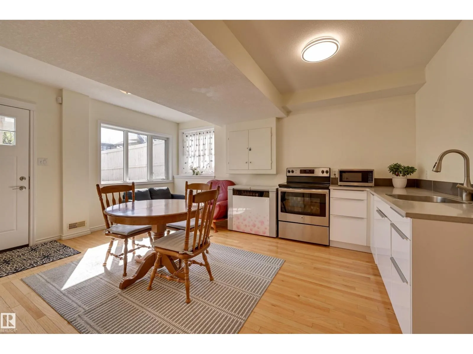 11729 71A AV NW