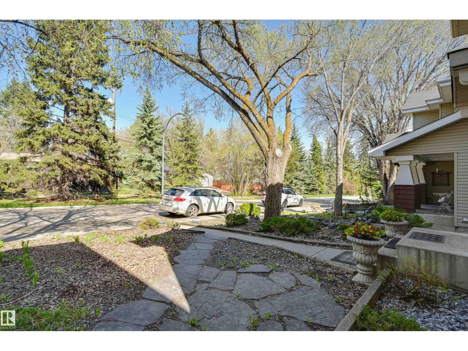 11729 71A AV NW