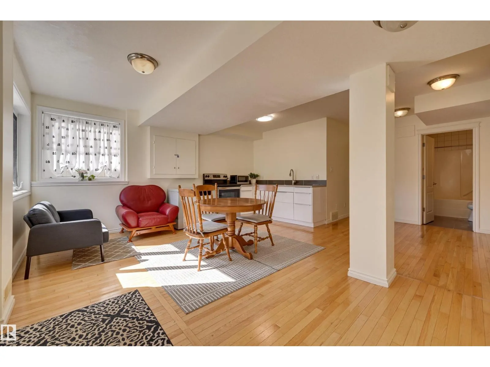 11729 71A AV NW