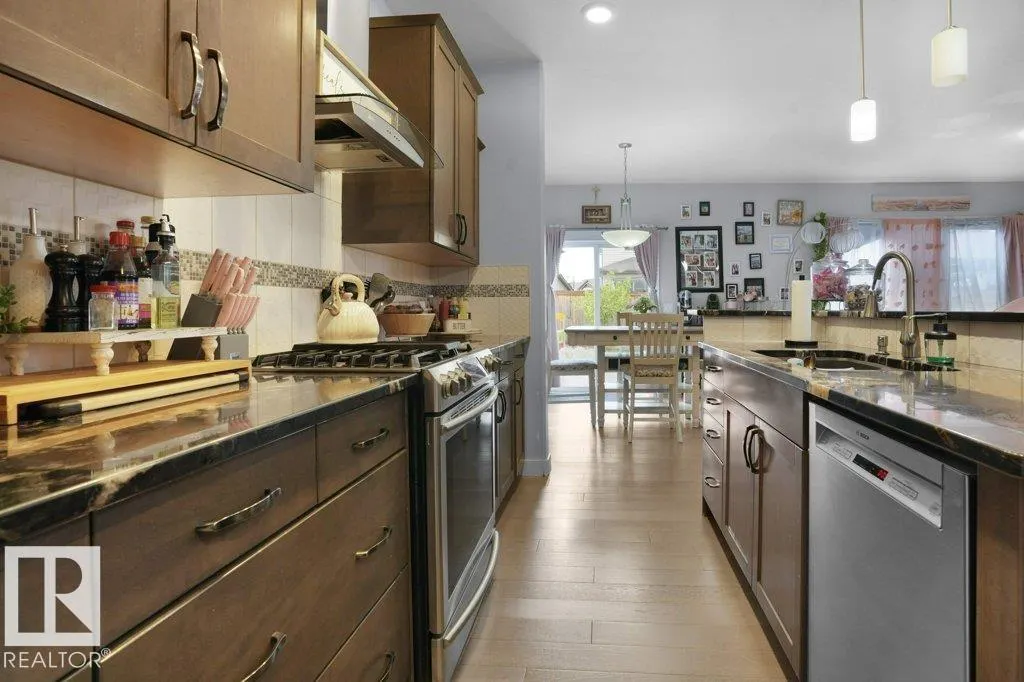 1928 51 ST SW