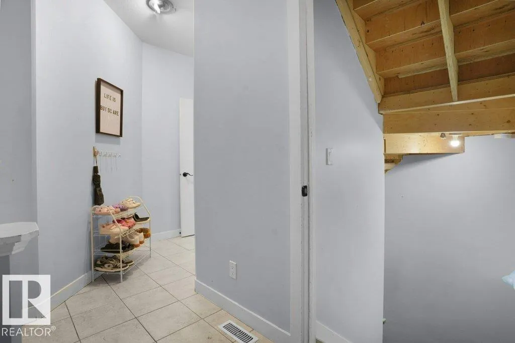 1928 51 ST SW