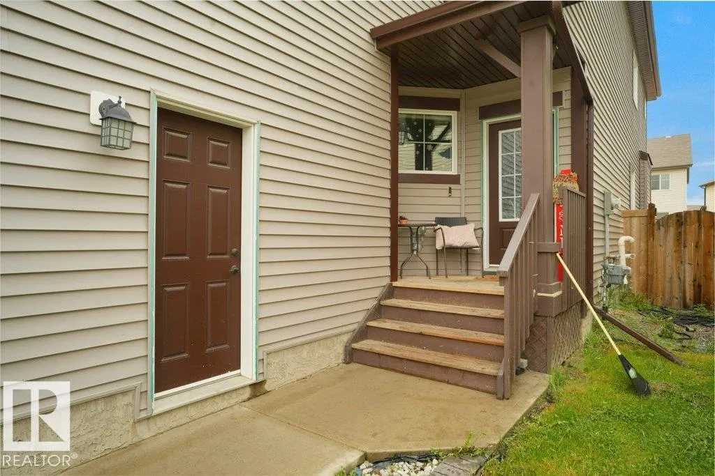 1928 51 ST SW