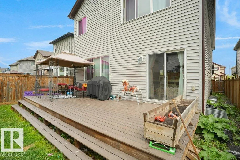 1928 51 ST SW