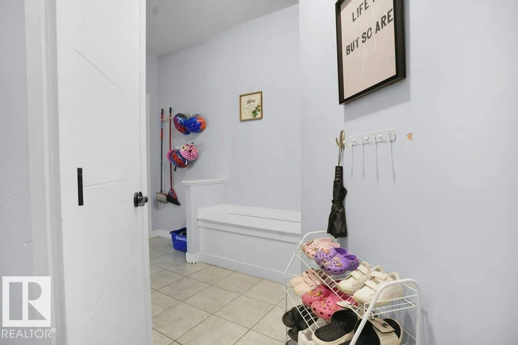 1928 51 ST SW