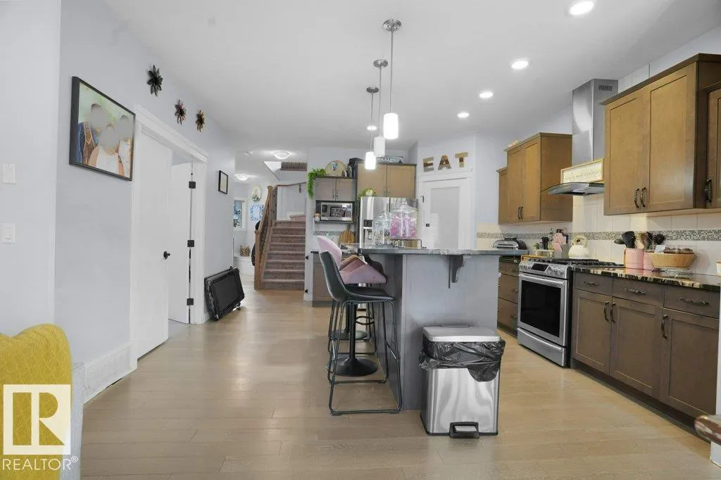 1928 51 ST SW