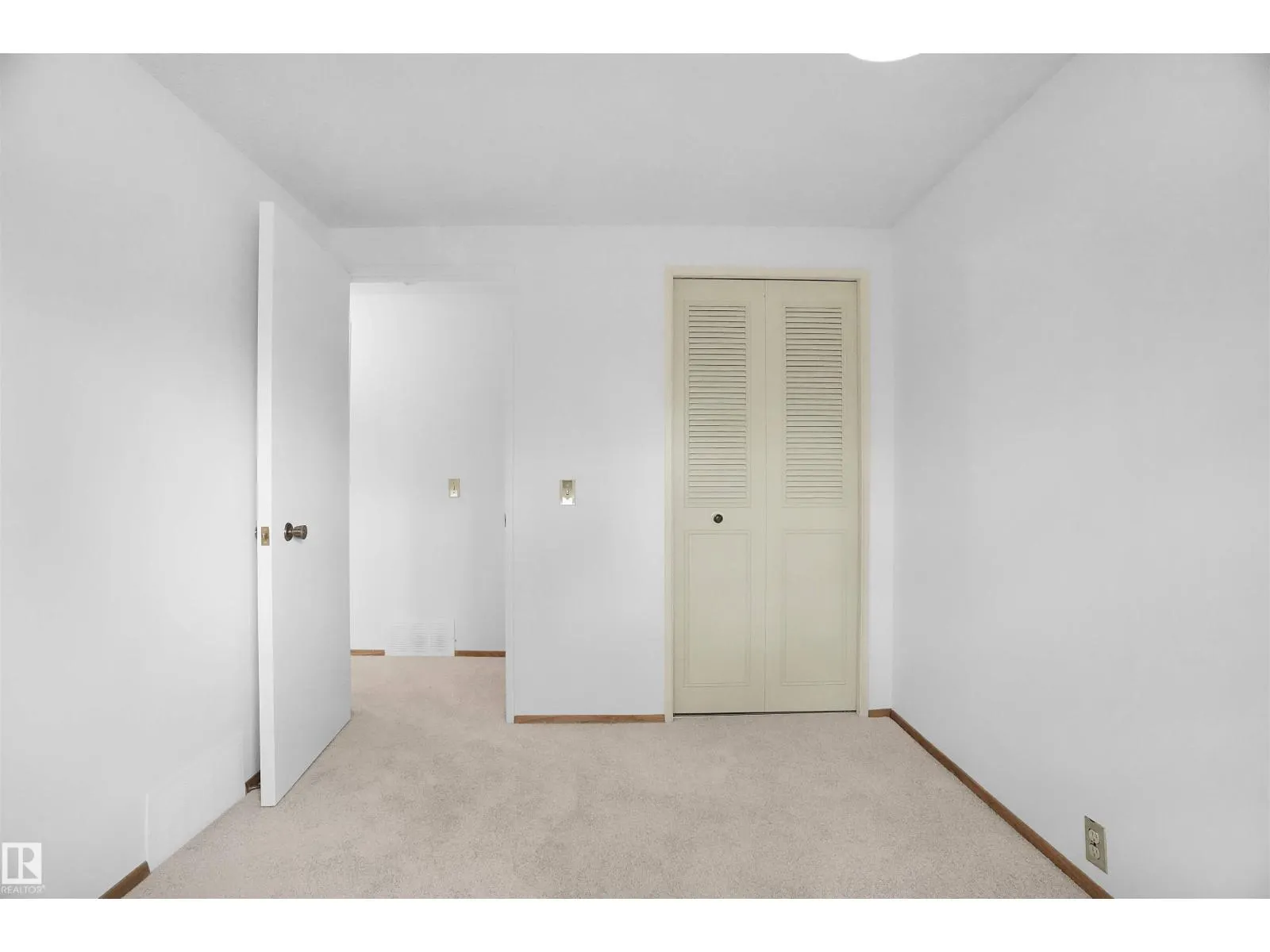 14324 49 AV NW NW