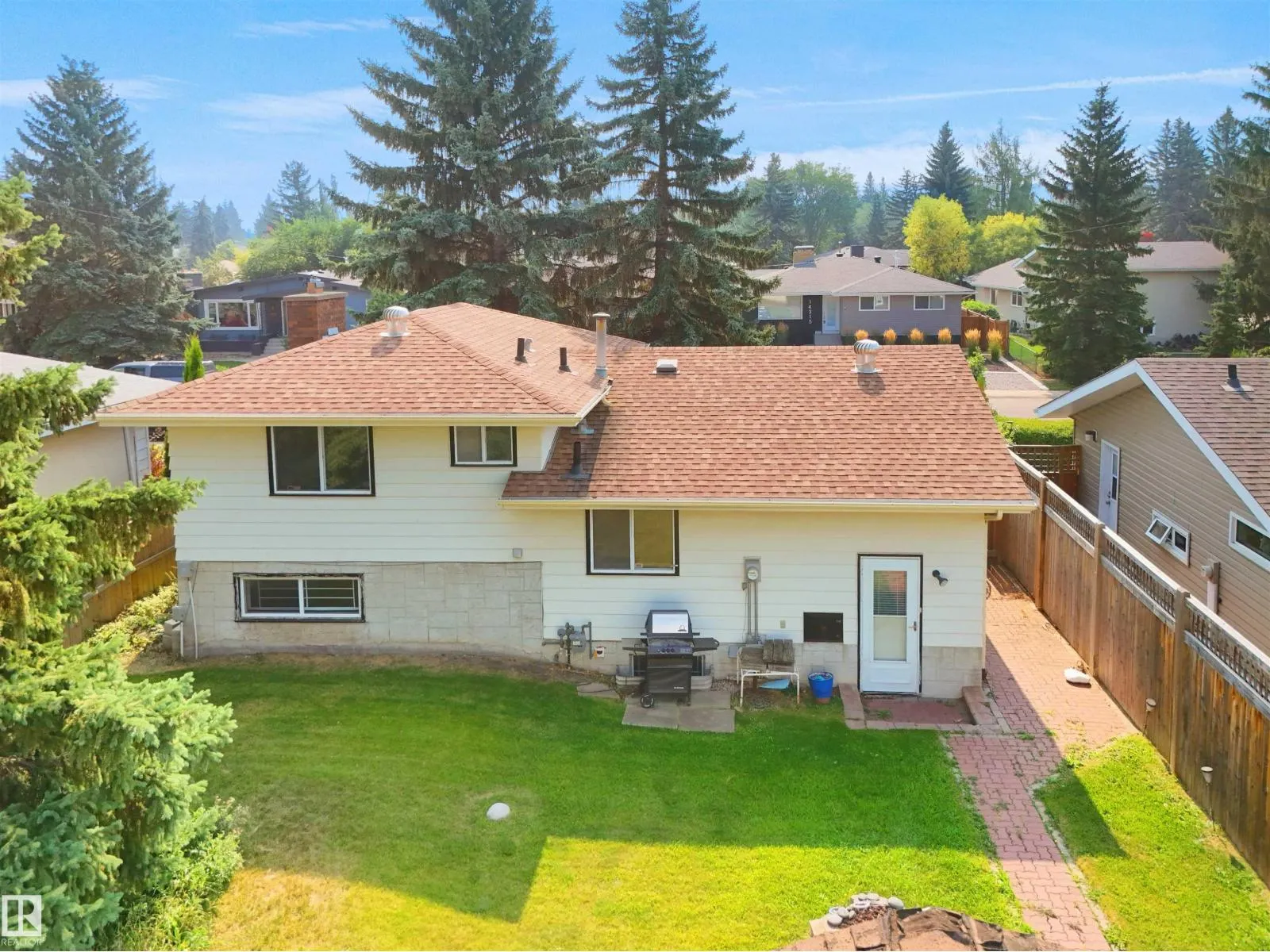 14324 49 AV NW NW
