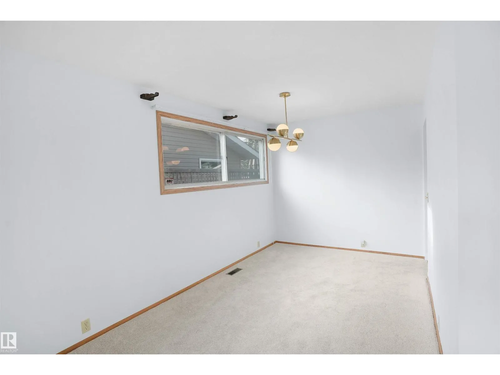 14324 49 AV NW NW