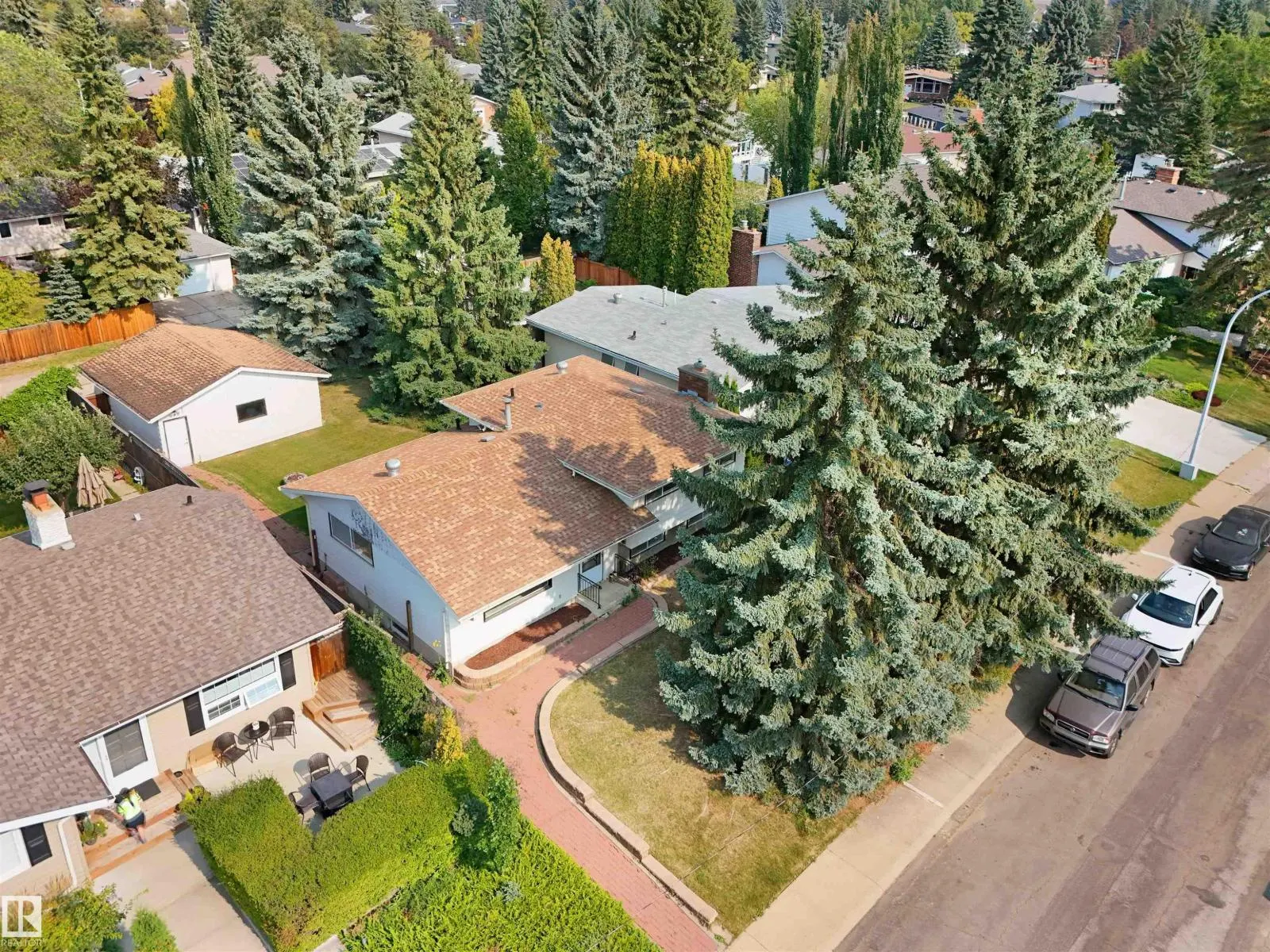 14324 49 AV NW NW