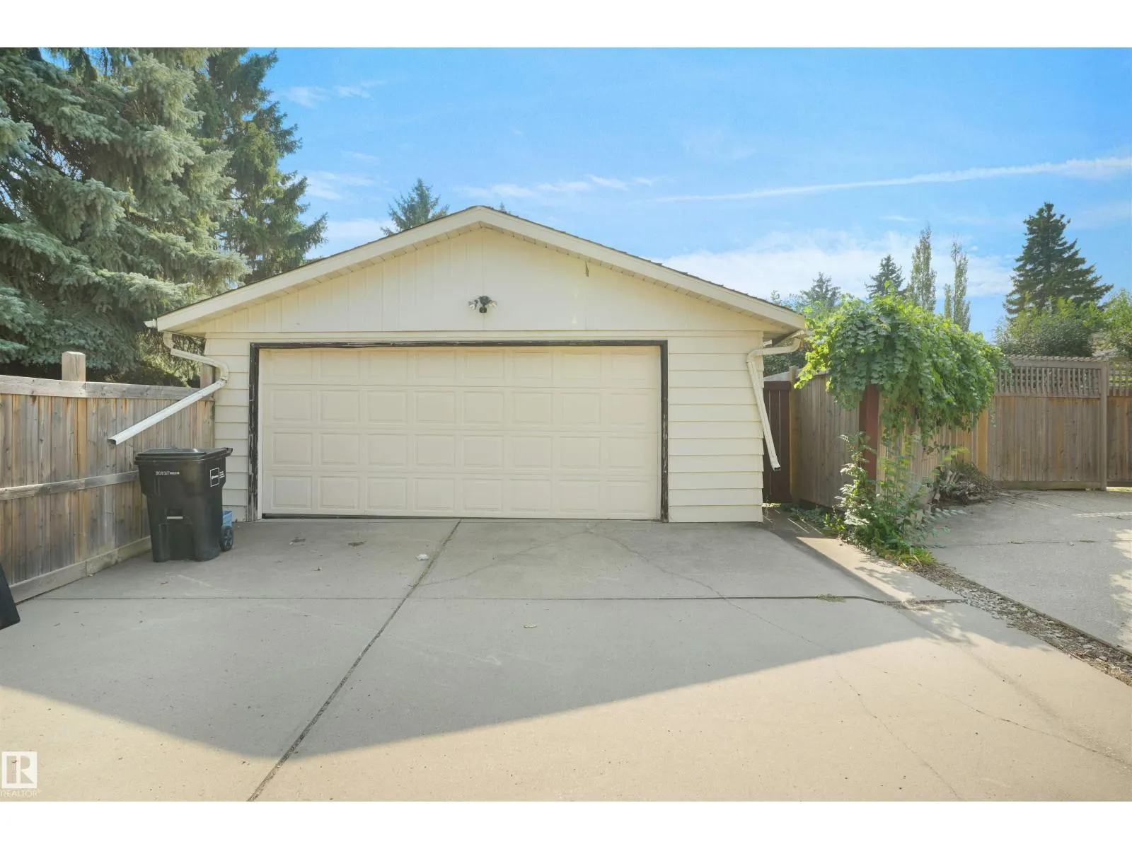 14324 49 AV NW NW