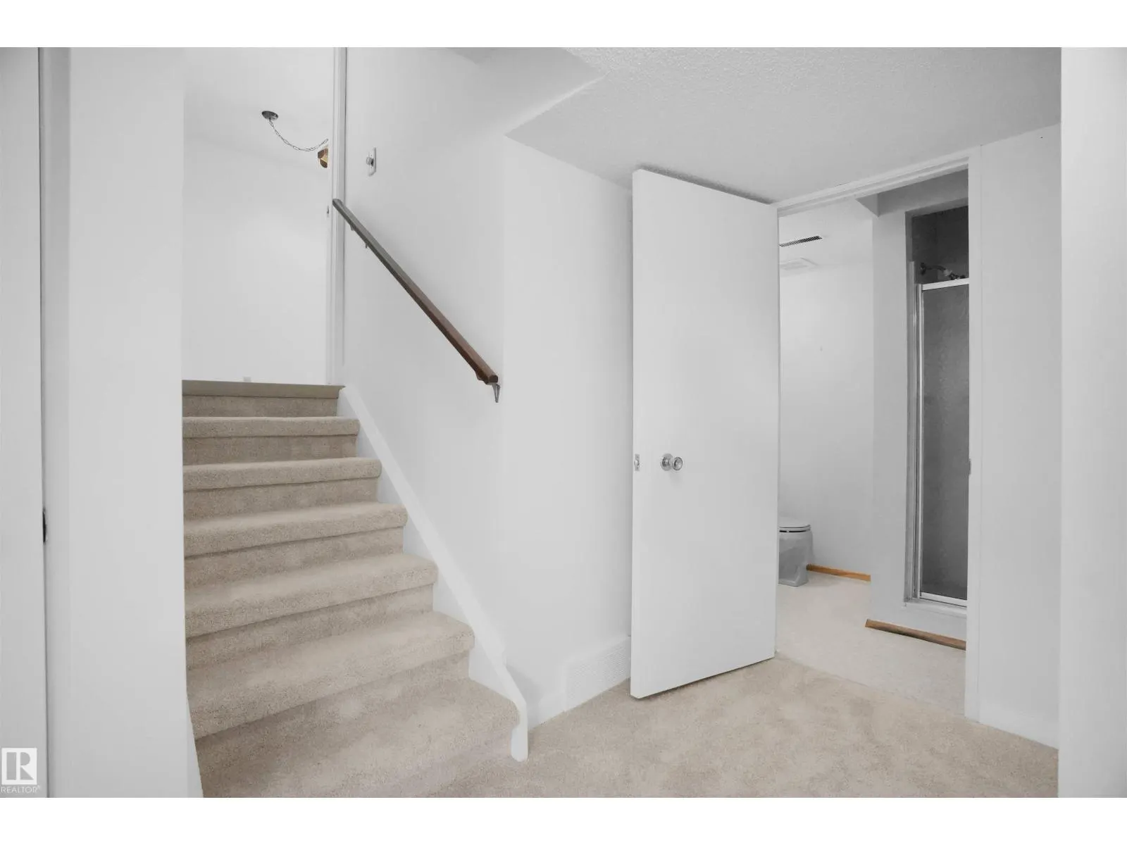 14324 49 AV NW NW