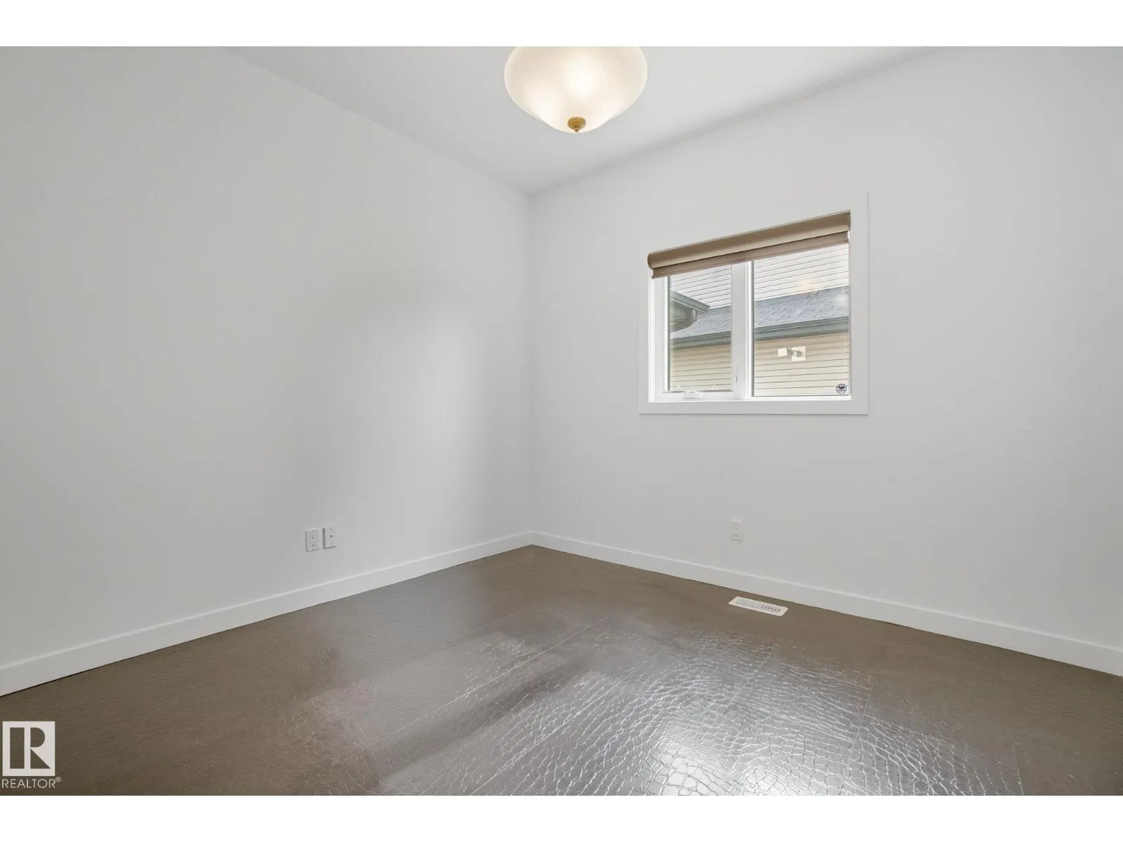 12948 202 ST NW