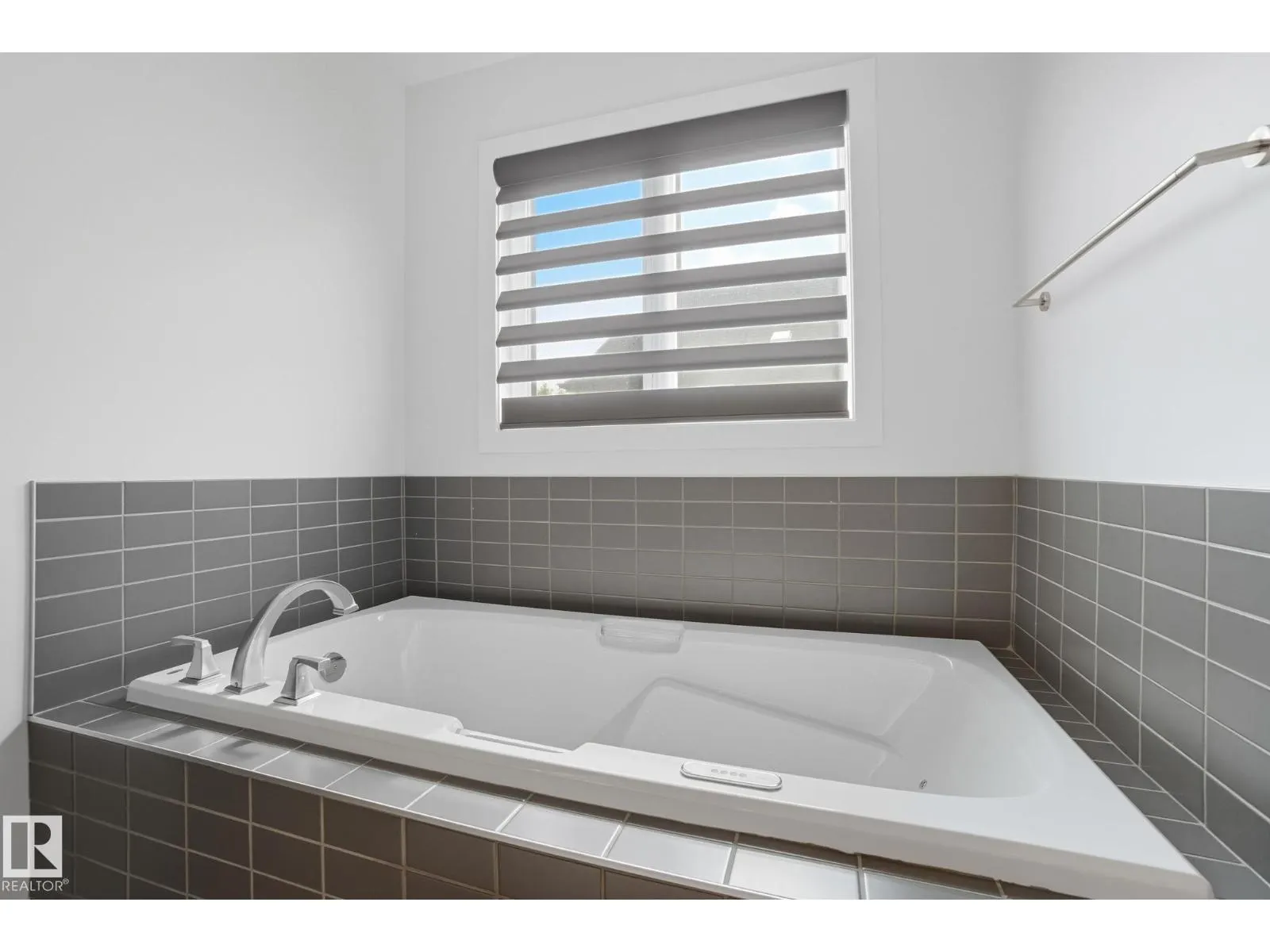 12948 202 ST NW