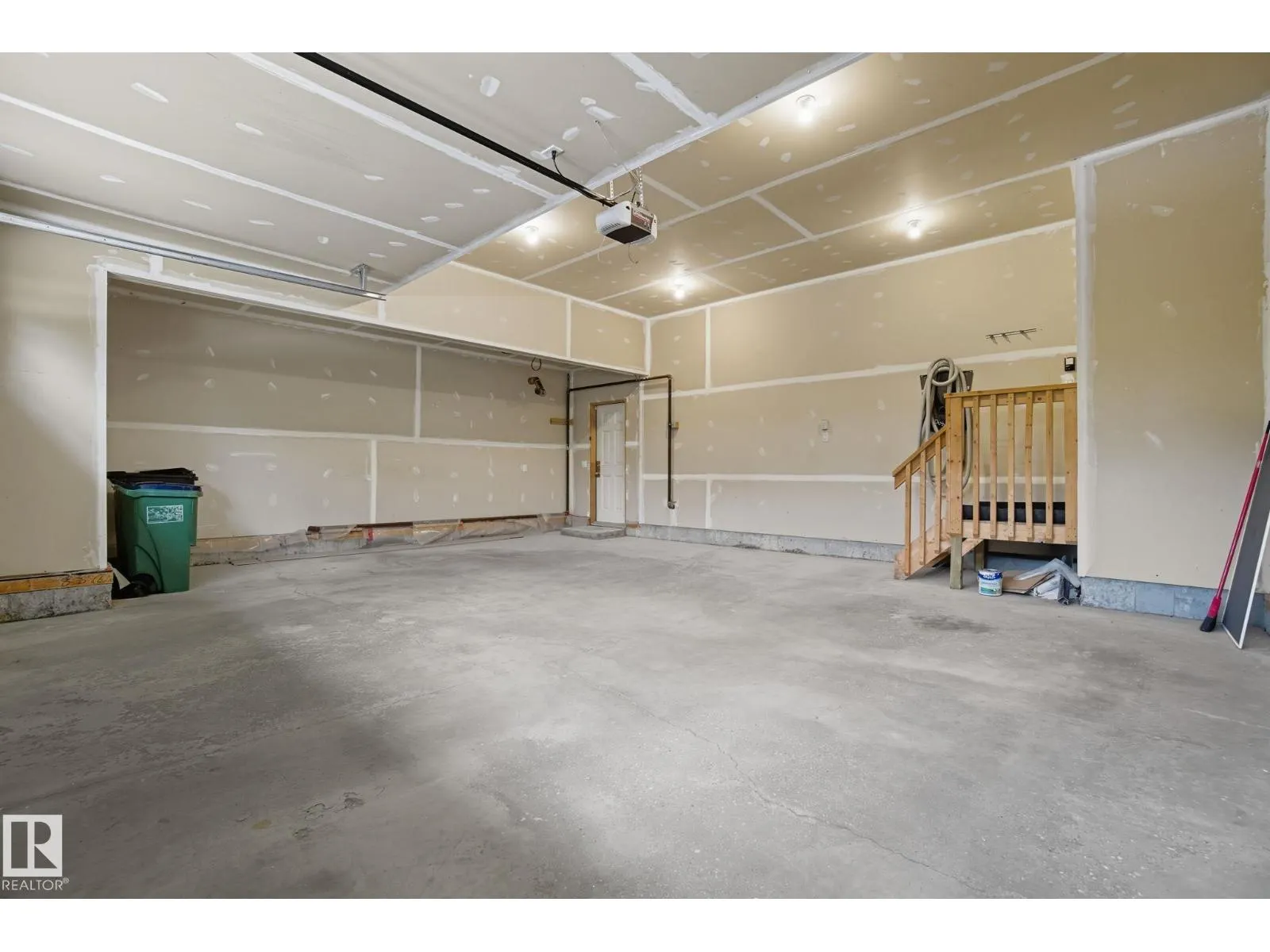 12948 202 ST NW