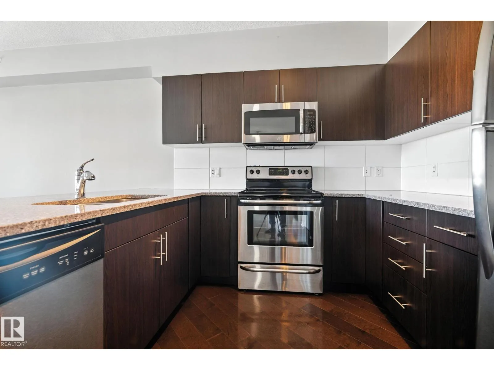 #1306 10152 104 ST NW