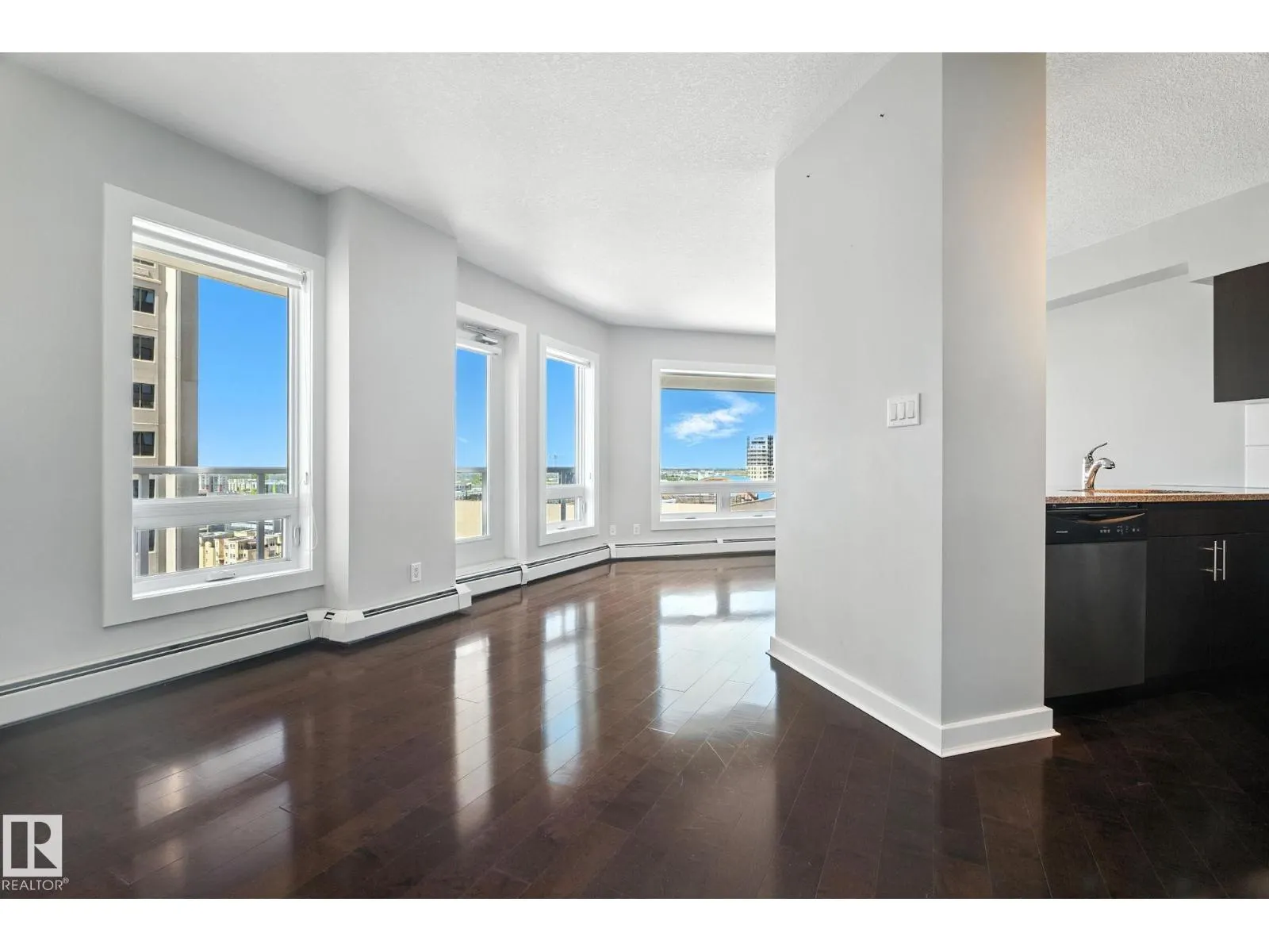 #1306 10152 104 ST NW