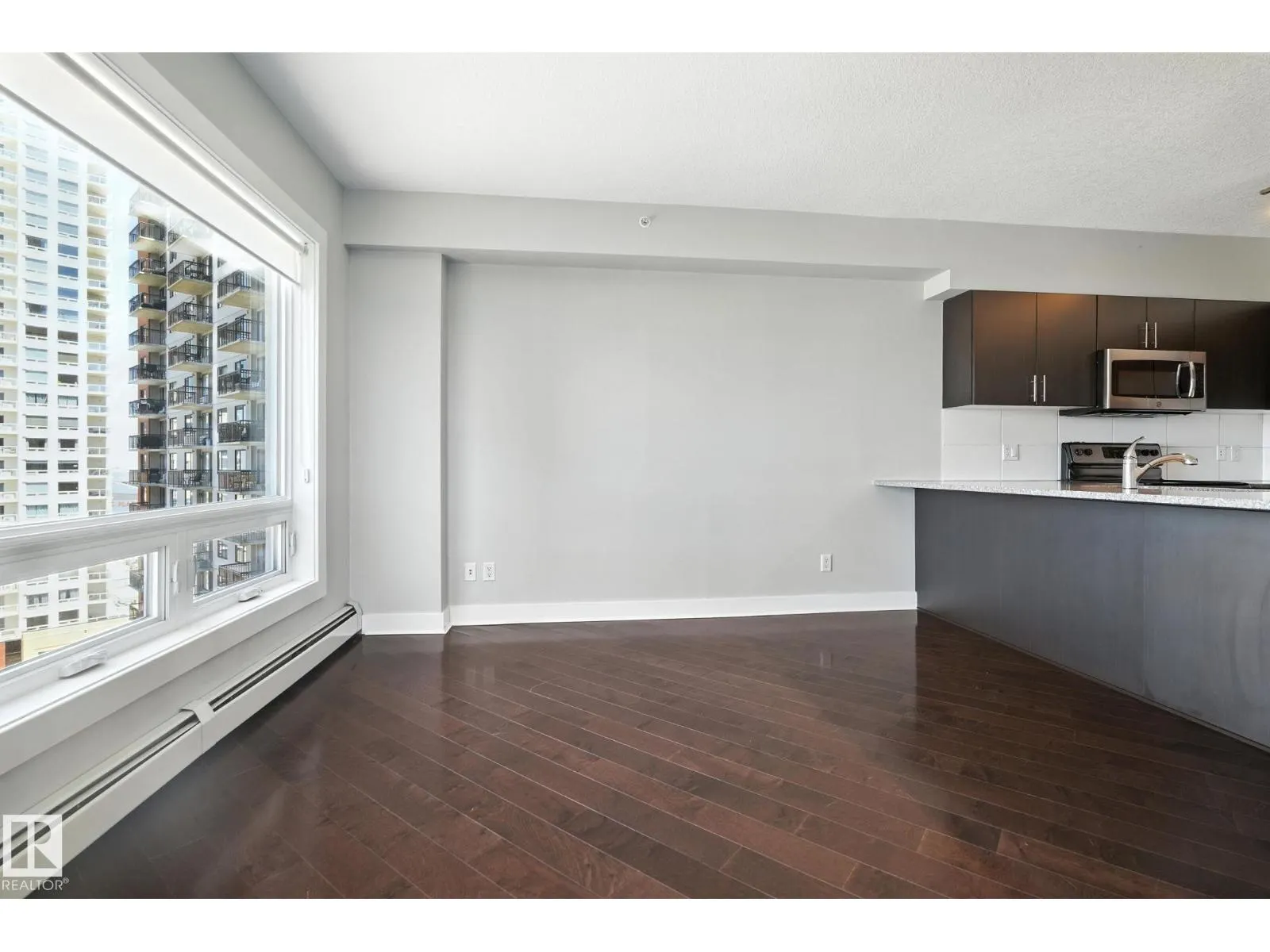 #1306 10152 104 ST NW