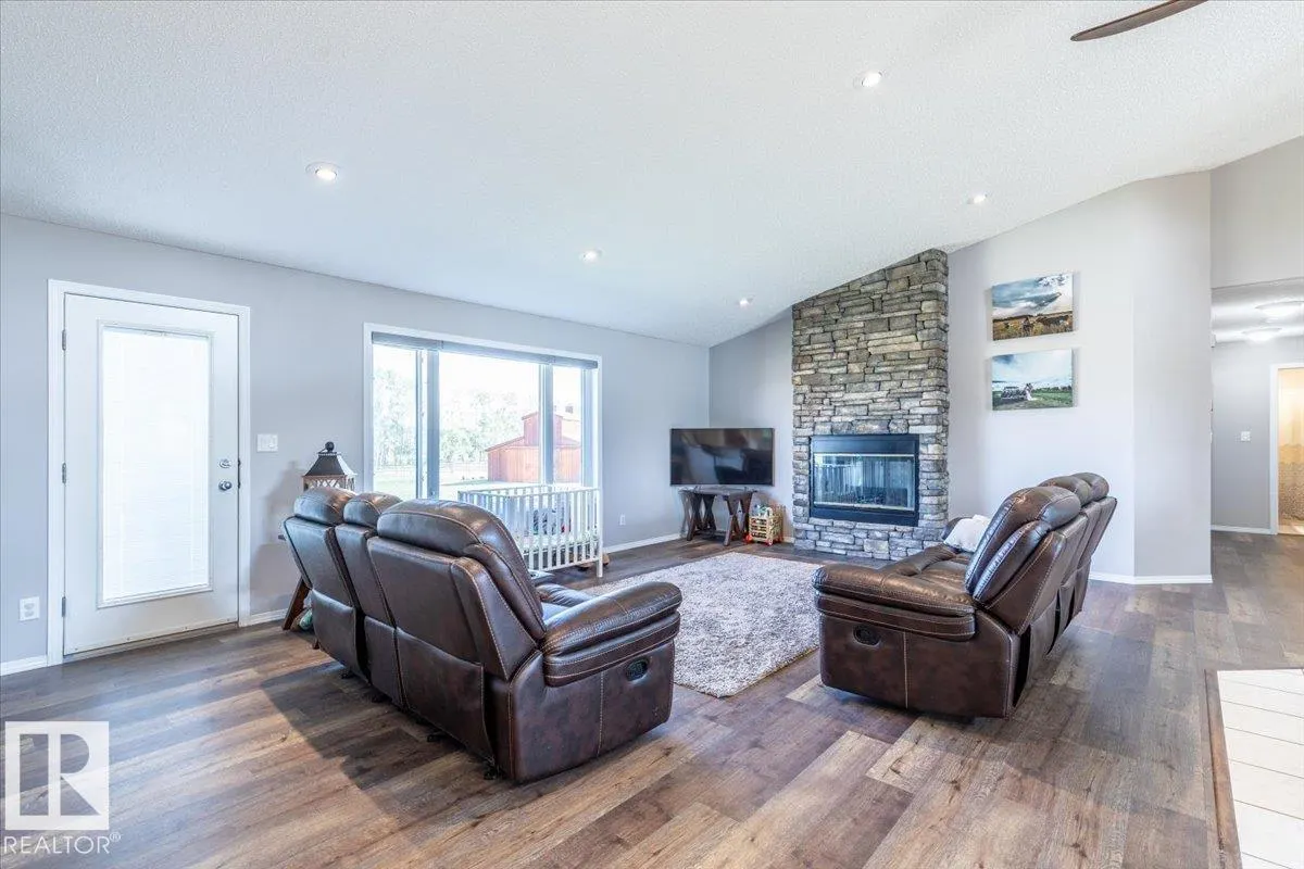 27318 TWP ROAD 482