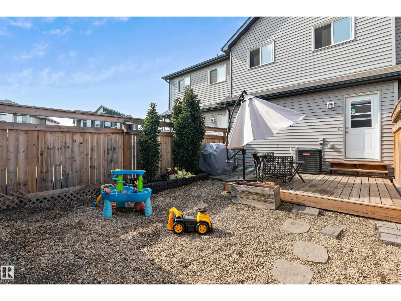 327 DESROCHERS BV SW