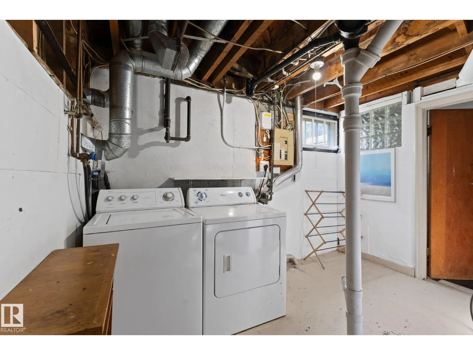 11207 73 AV NW