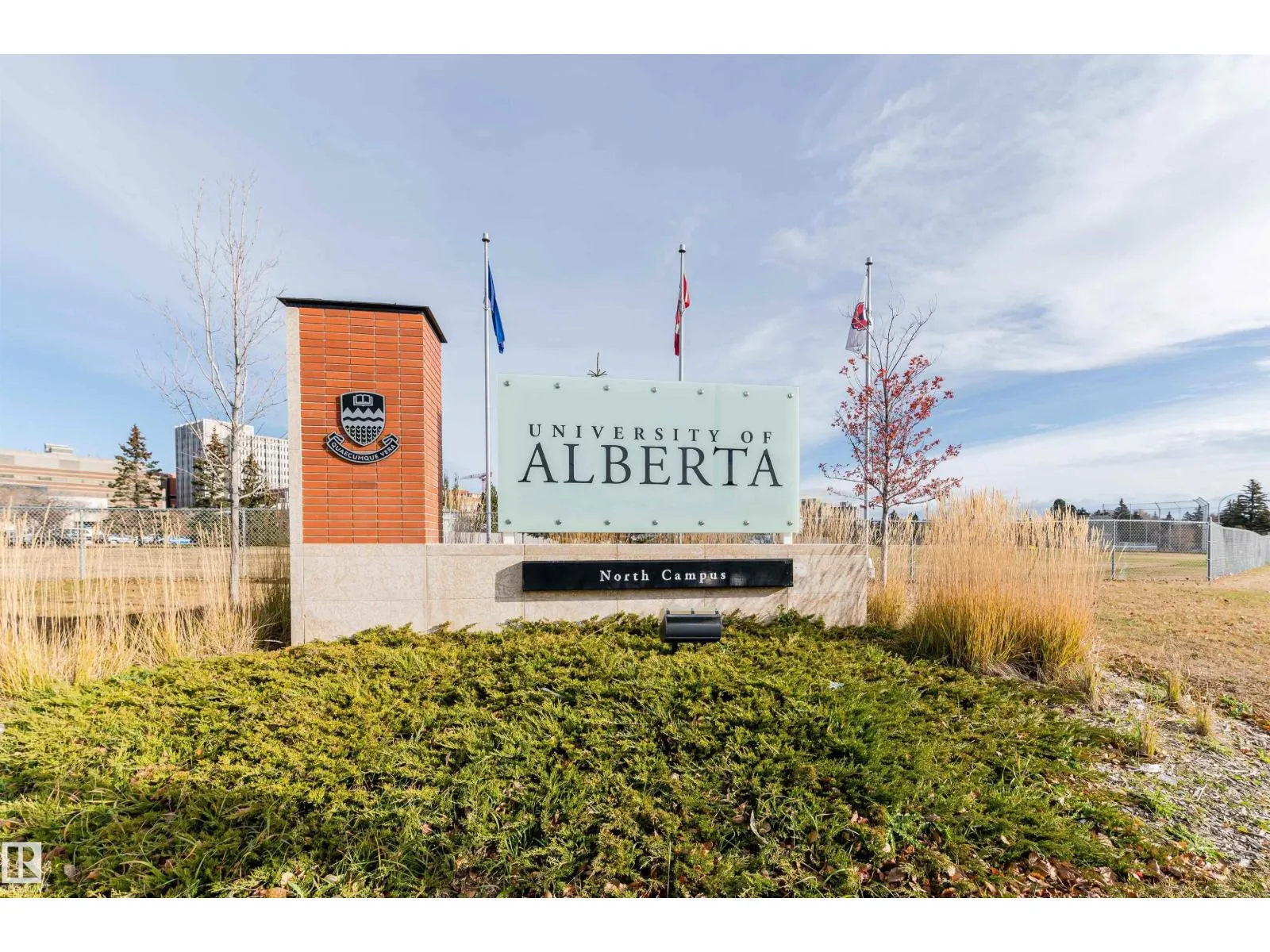11207 73 AV NW