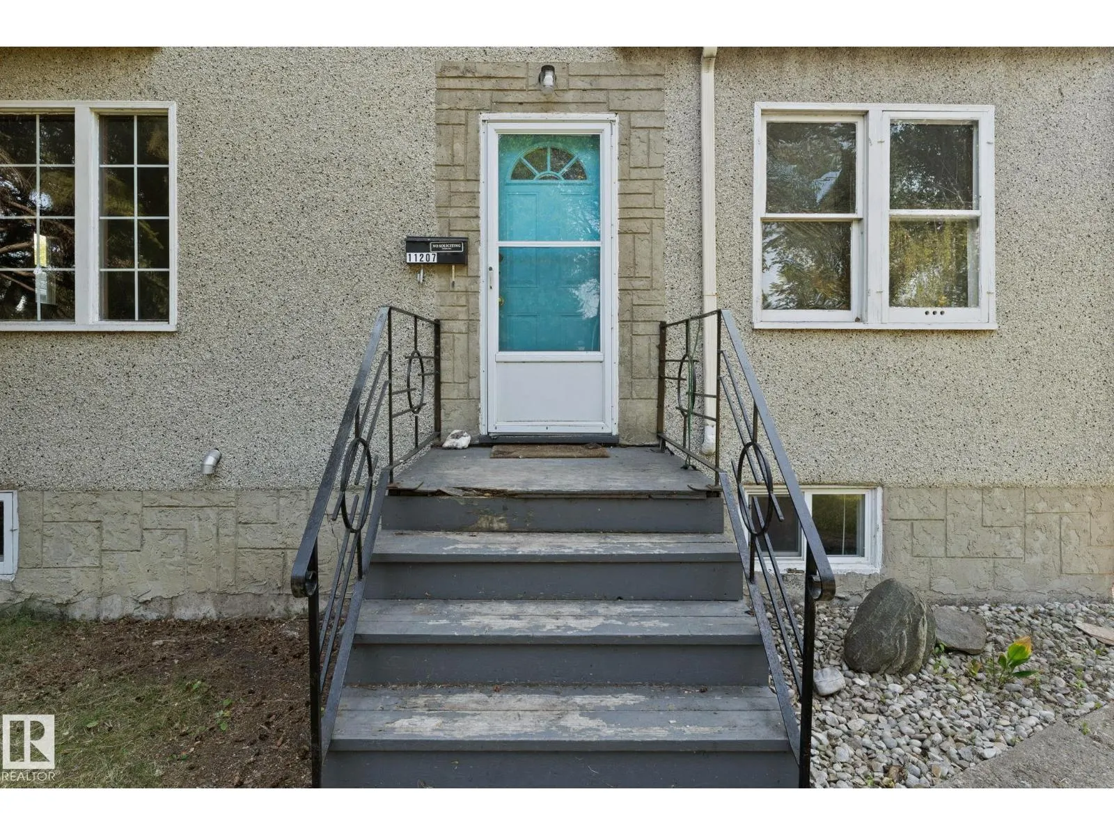 11207 73 AV NW