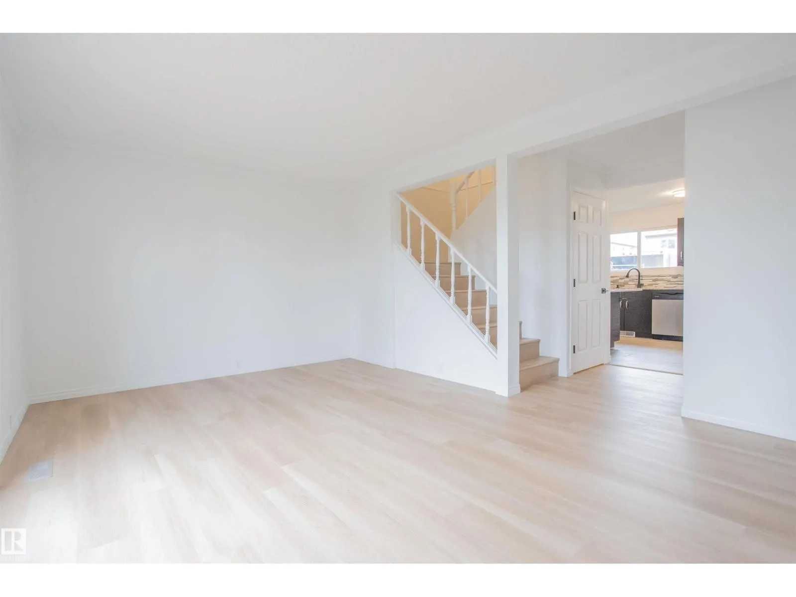 1270 LAKEWOOD RD W NW