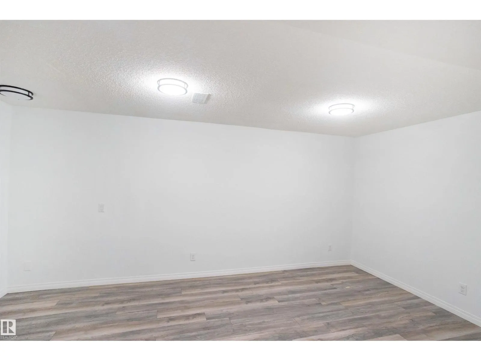 1270 LAKEWOOD RD W NW