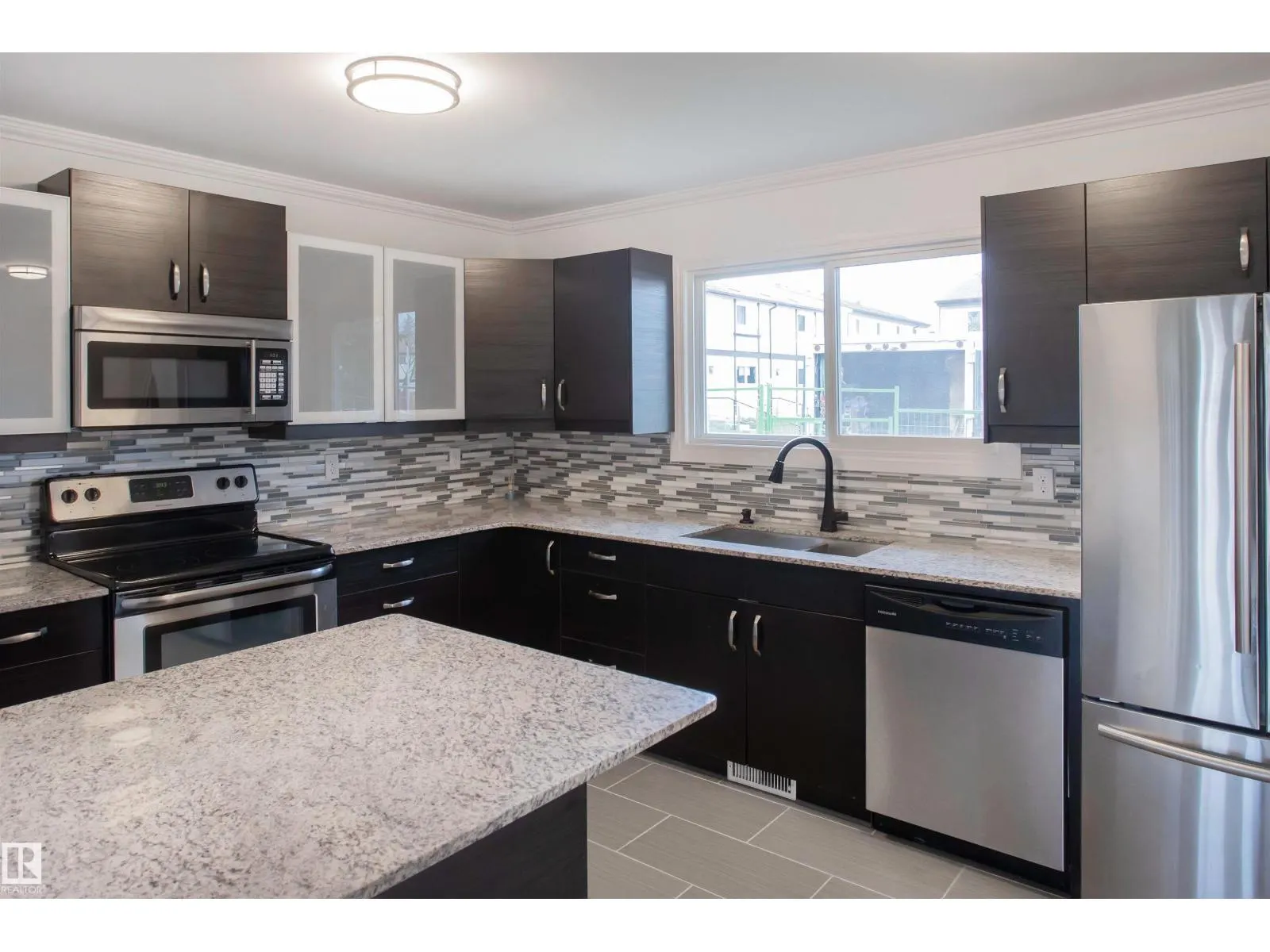 1270 LAKEWOOD RD W NW