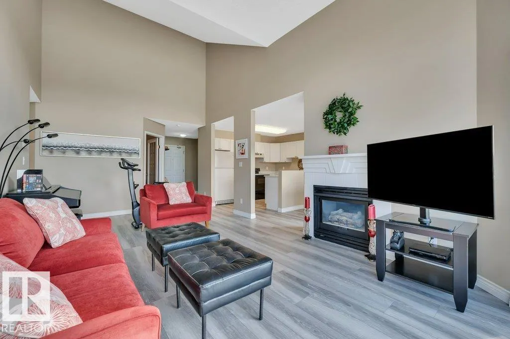 #411 65 GERVAIS RD