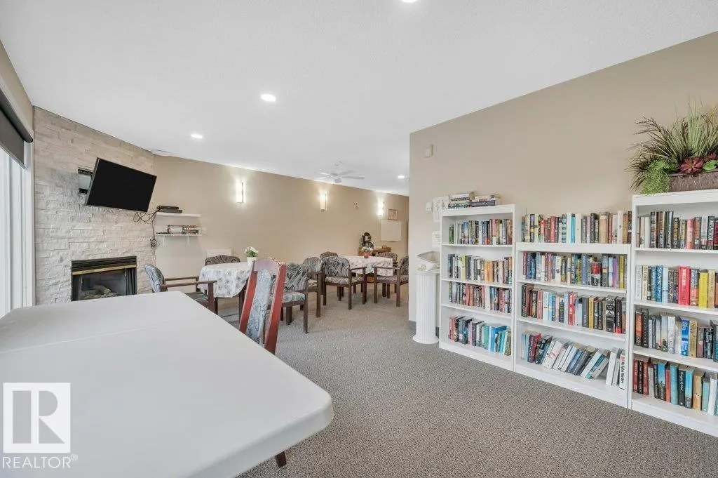 #411 65 GERVAIS RD