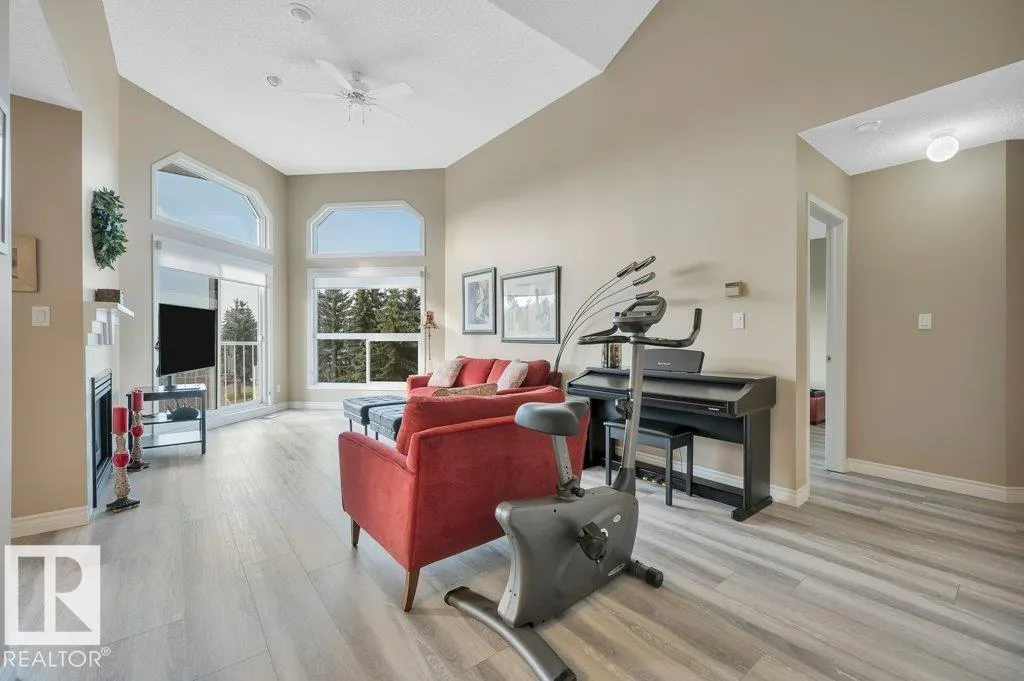 #411 65 GERVAIS RD