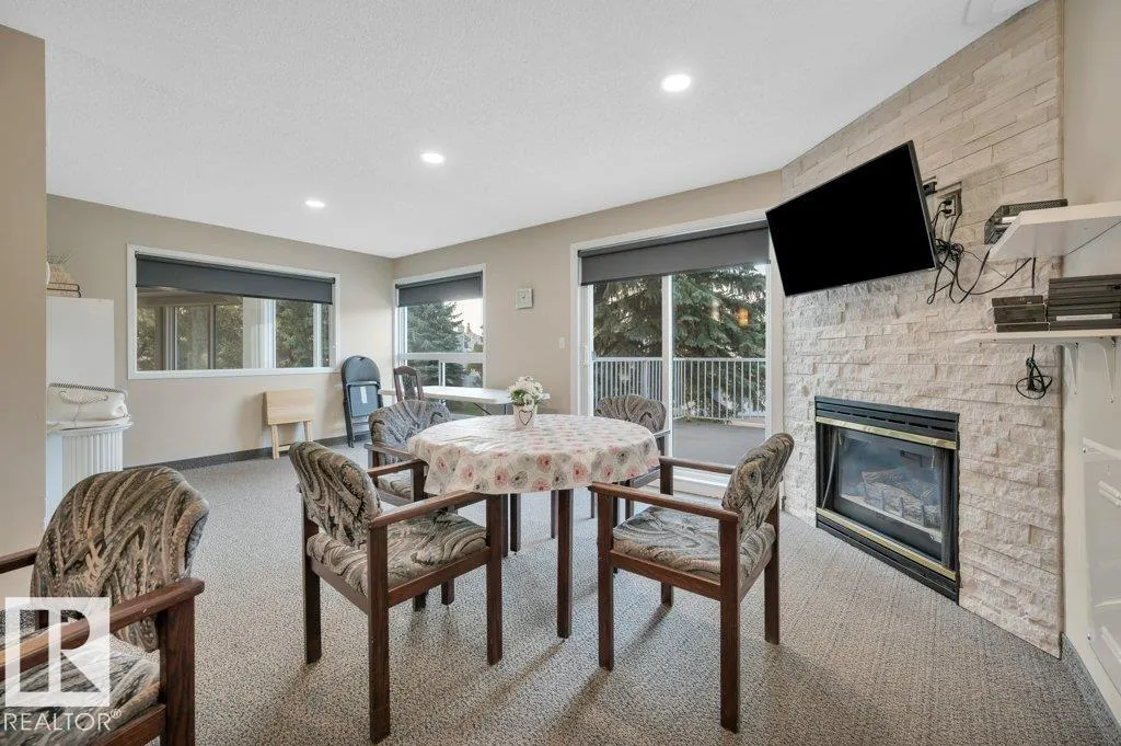 #411 65 GERVAIS RD