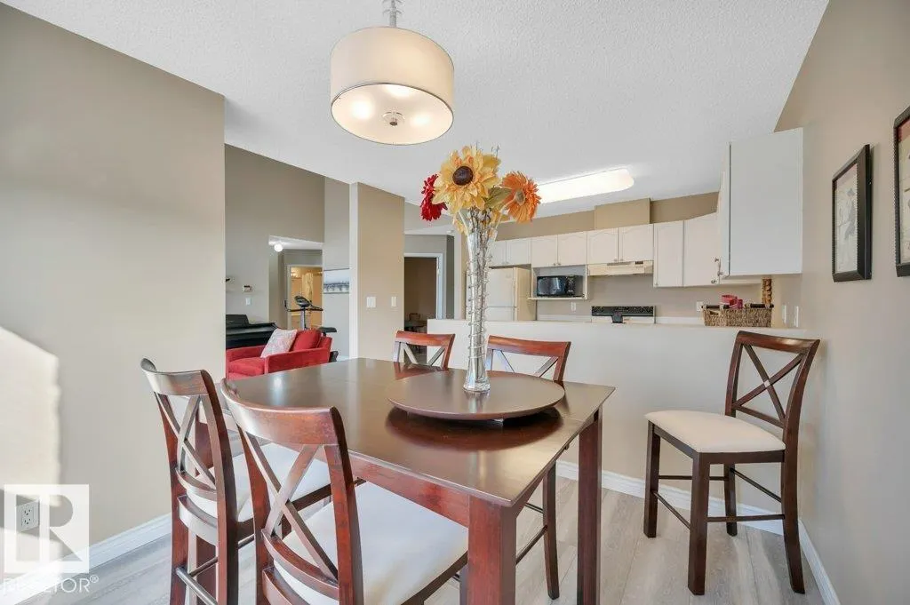 #411 65 GERVAIS RD
